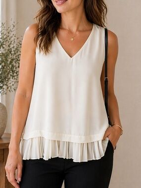 Banana Republic Ivory Sleeveless Blouse Pleated Hem V-Neck Flowy XS